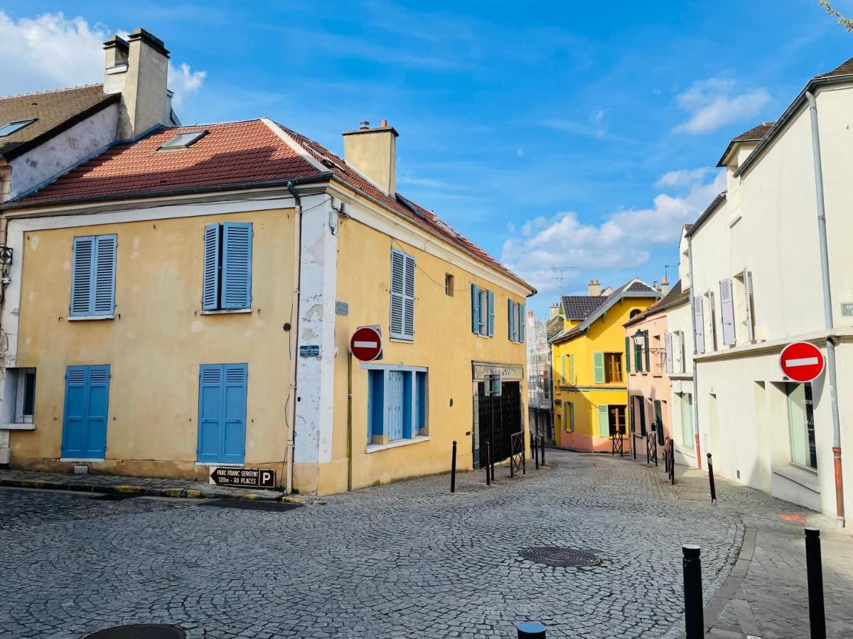 Studio Au Vieux Marly-Le-Roi - Bien Equipe - Matelas De Qualite - 7Min Du Train Vers Paris 外观 照片