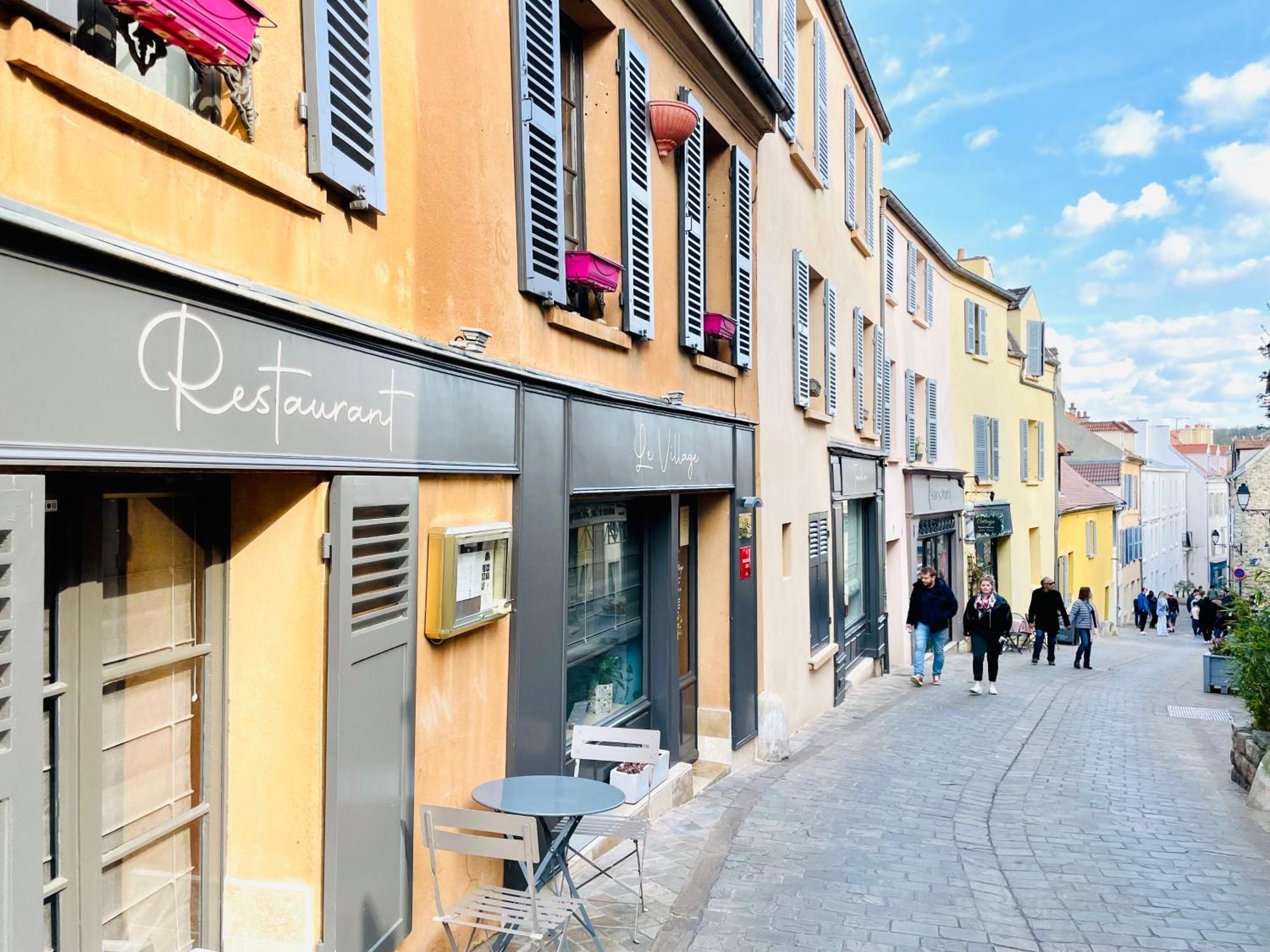 Studio Au Vieux Marly-Le-Roi - Bien Equipe - Matelas De Qualite - 7Min Du Train Vers Paris 外观 照片